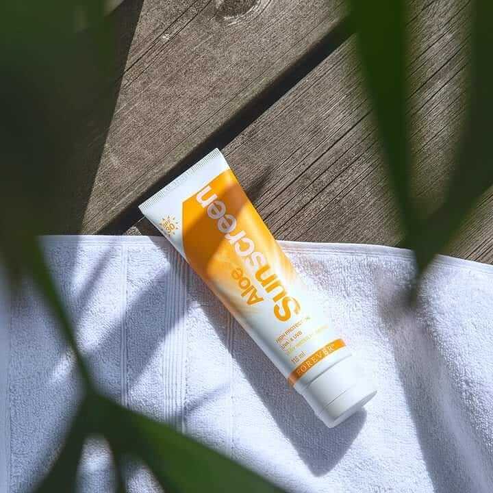 مزایا و ویژگی های ضدآفتاب آلوئه